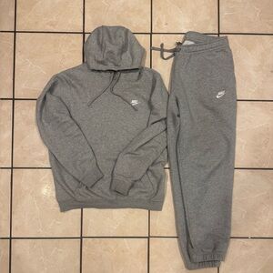 Nike Club Fleece Sweatsuit (Read description)
